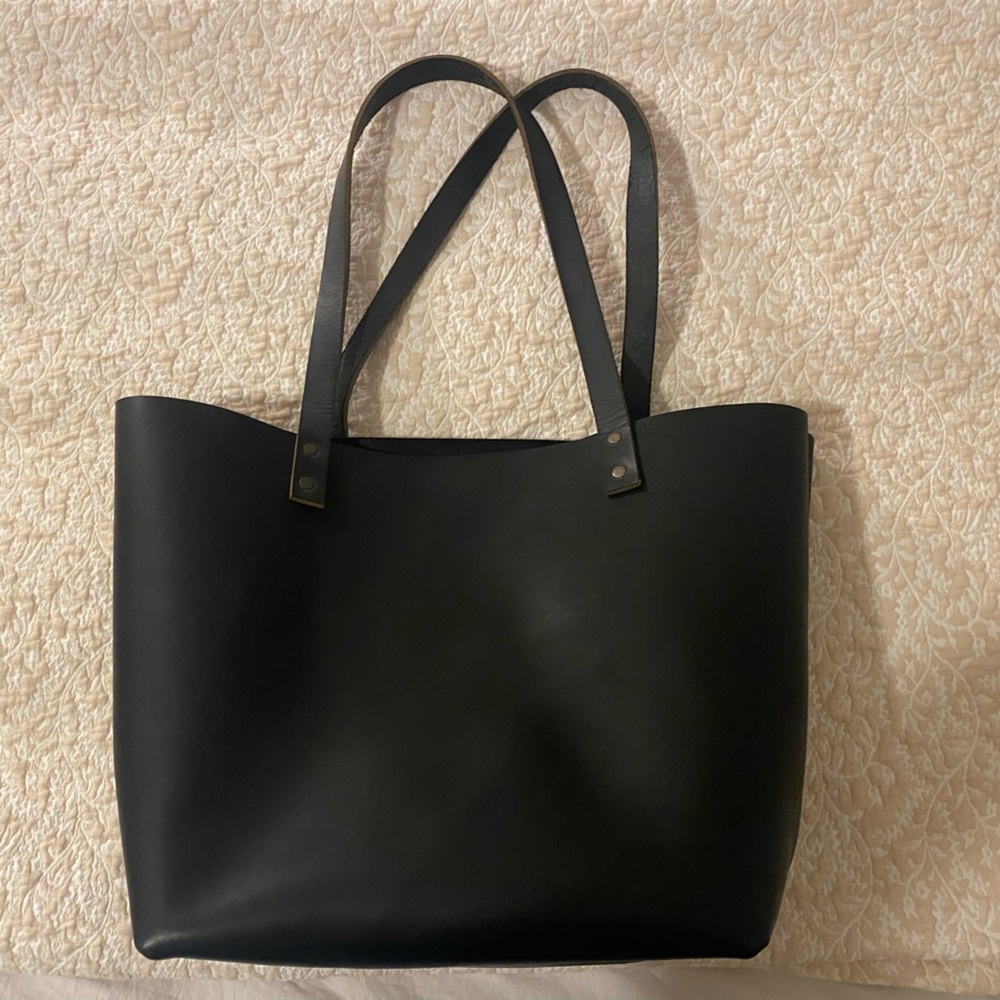 Classic Black Leather Tote Bag - Unbranded